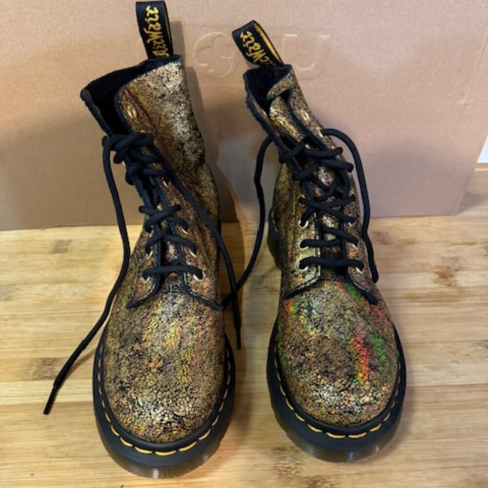 Dr. Martens Cracked Gold 1460 Pascal Lace-Up Boots - NWOT - Picture 14 of 16